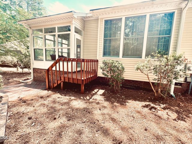 438 Crossvine Close, Pittsboro, NC 27312