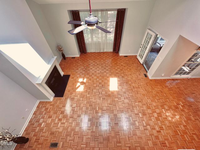 438 Crossvine Close, Pittsboro, NC 27312