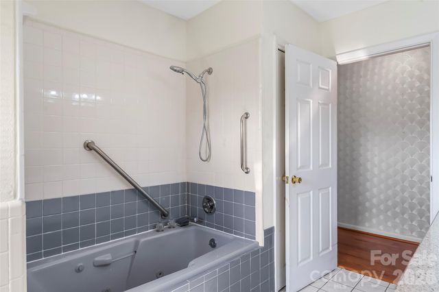 5305 Icard Ridge Road, Hickory, NC 28601