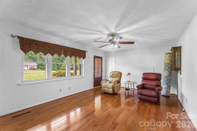 5305 Icard Ridge Road, Hickory, NC 28601