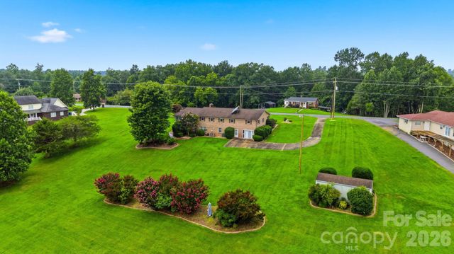 5305 Icard Ridge Road, Hickory, NC 28601