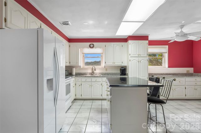 5305 Icard Ridge Road, Hickory, NC 28601