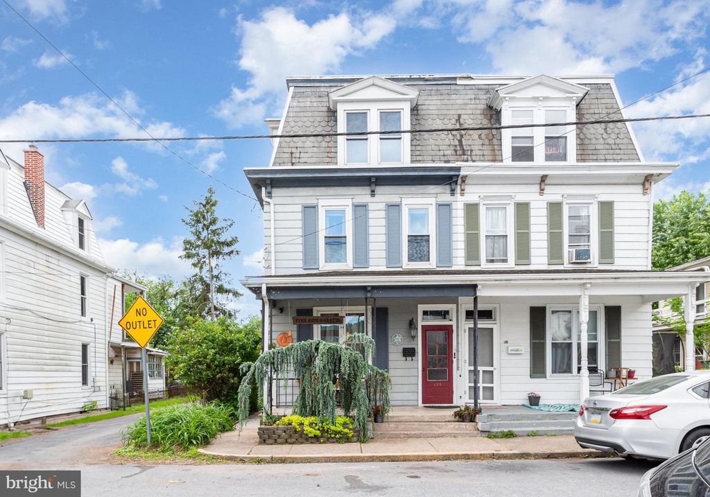 135 LUCKNOW RD, Harrisburg, PA 17110