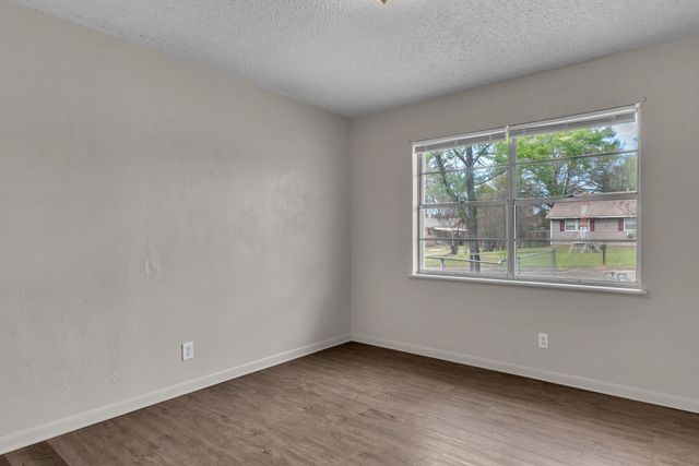 1000 Nelwyn Ave, Gladewater, TX 75647