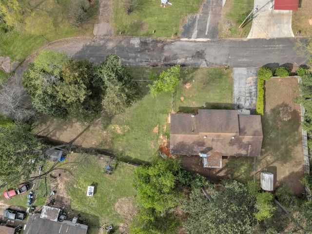 1000 Nelwyn Ave, Gladewater, TX 75647