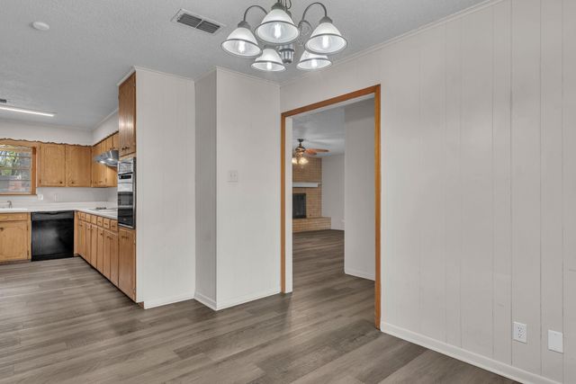 1000 Nelwyn Ave, Gladewater, TX 75647