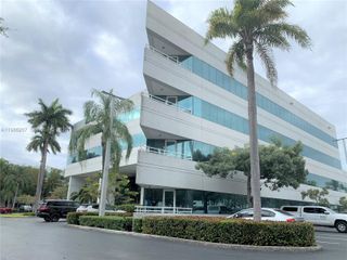 5959 Waterford District Drive 305, Miami, FL 33126