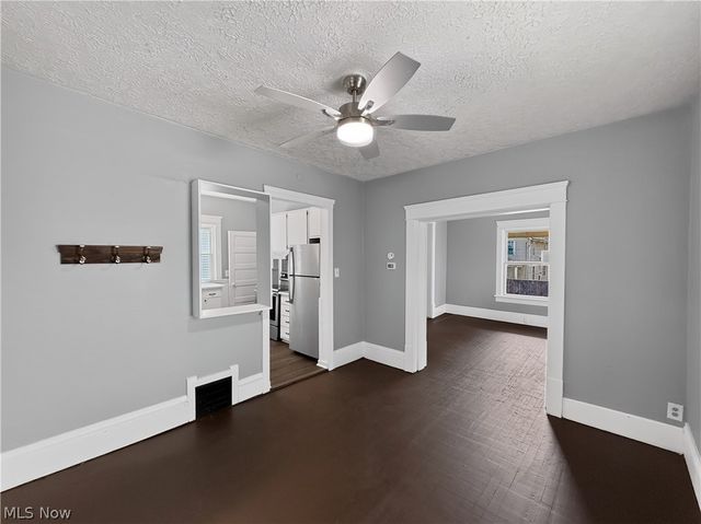 513 Rentschler Street, Akron, OH 44304