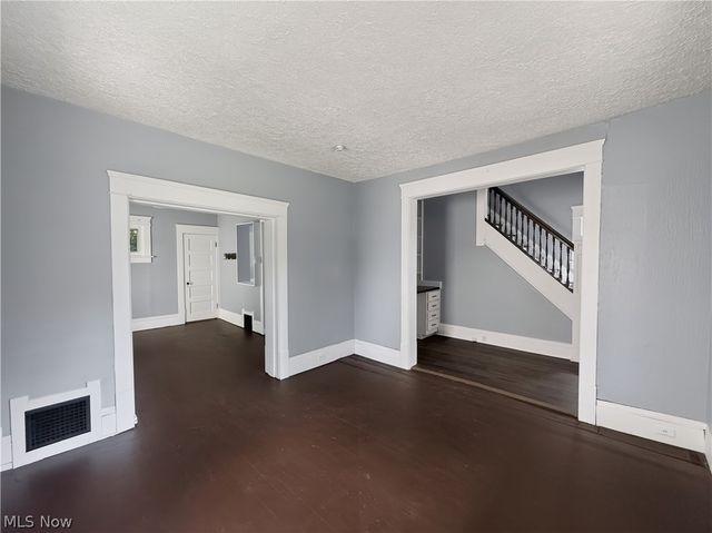 513 Rentschler Street, Akron, OH 44304