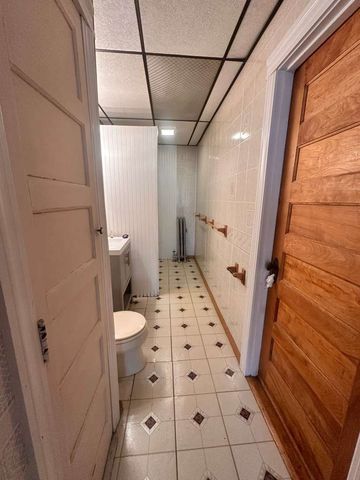 144 Elm St 3, Worcester, MA 01609