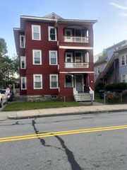 144 Elm St 3, Worcester, MA 01609