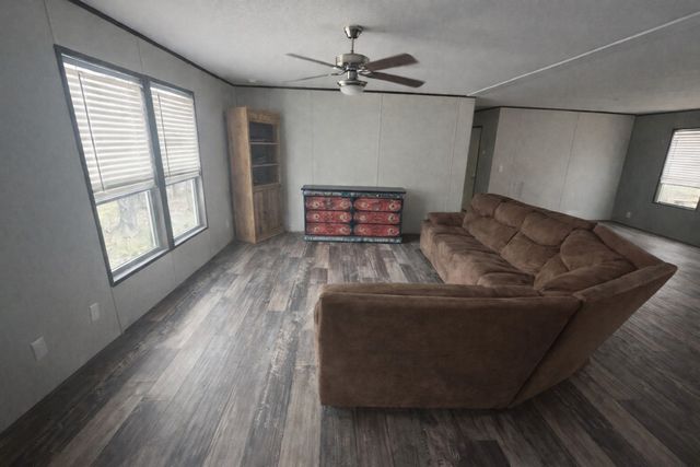 114 Plantation Drive, Gun Barrel City, TX 75156