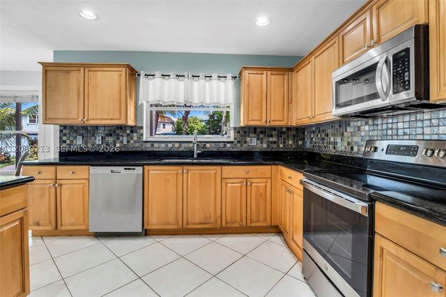 16534 SW 19th St, Miramar, FL 33027