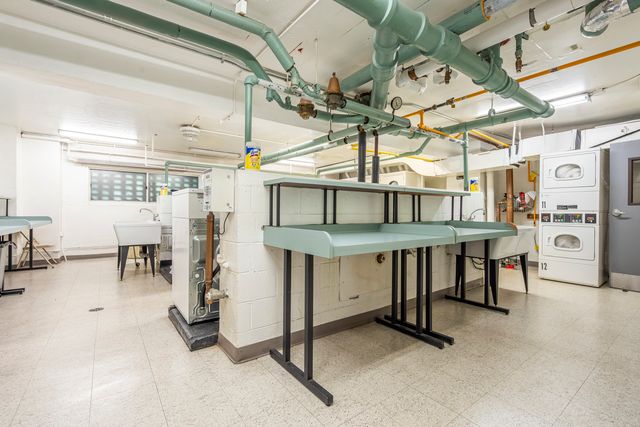 850 N Dewitt Place 9AC, Chicago, IL 60611