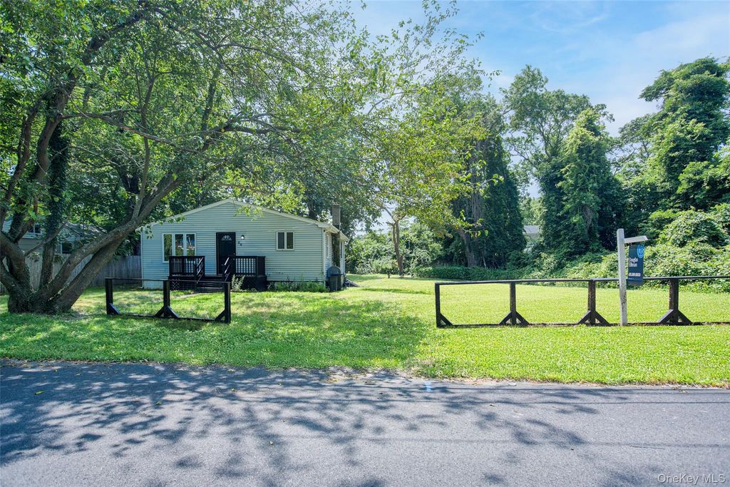 46 Saint George Drive, Shirley, NY 11967