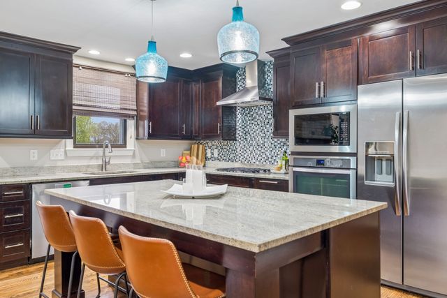 9021 Forest Lawn Dr, Brentwood, TN 37027