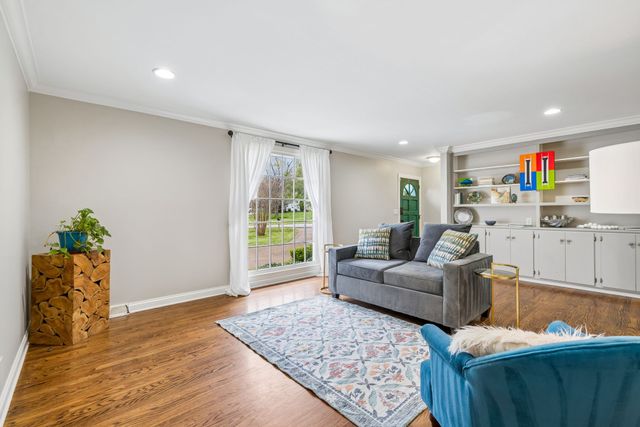 9021 Forest Lawn Dr, Brentwood, TN 37027