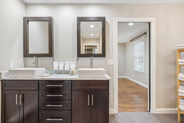 9021 Forest Lawn Dr, Brentwood, TN 37027