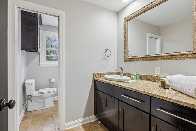 9021 Forest Lawn Dr, Brentwood, TN 37027