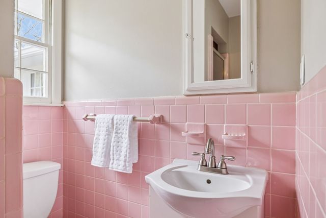 9021 Forest Lawn Dr, Brentwood, TN 37027