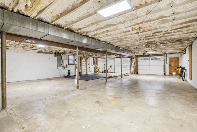 9021 Forest Lawn Dr, Brentwood, TN 37027