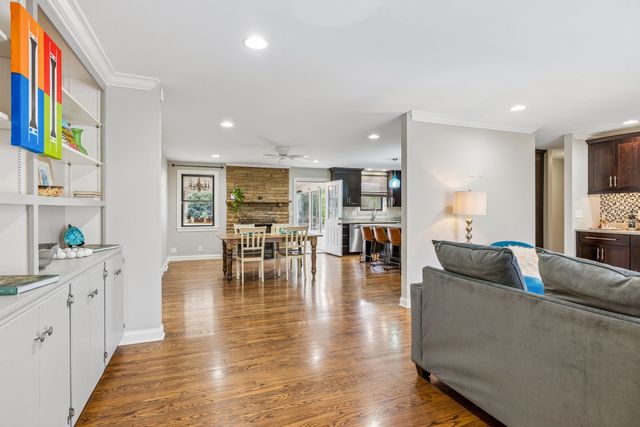 9021 Forest Lawn Dr, Brentwood, TN 37027