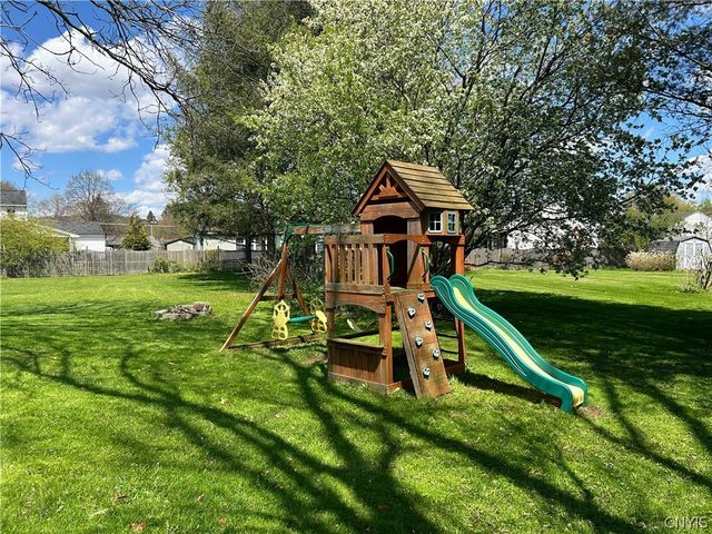 8 Parkwood Circle, Cortland, NY 13045