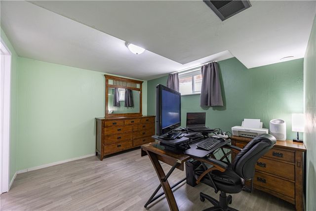528 Macbeth Dr, Penn Hills, PA 15235