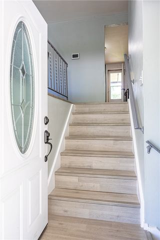 528 Macbeth Dr, Penn Hills, PA 15235