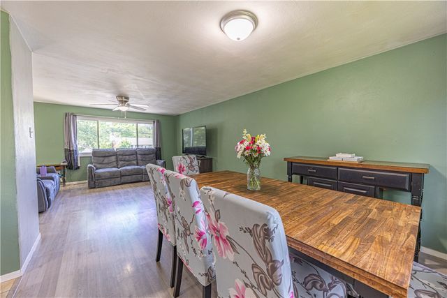 528 Macbeth Dr, Penn Hills, PA 15235
