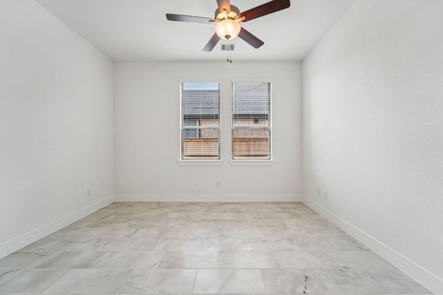 25926 N Outrider Banks, Montgomery, TX 77316