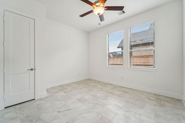 25926 N Outrider Banks, Montgomery, TX 77316