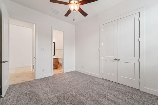 25926 N Outrider Banks, Montgomery, TX 77316