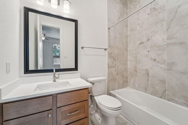 25926 N Outrider Banks, Montgomery, TX 77316