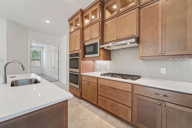 25926 N Outrider Banks, Montgomery, TX 77316