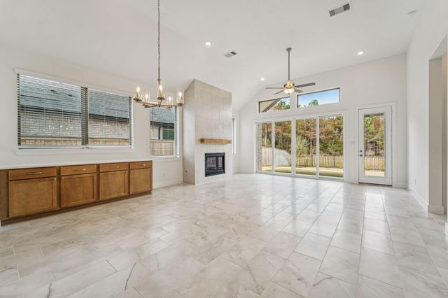 25926 N Outrider Banks, Montgomery, TX 77316