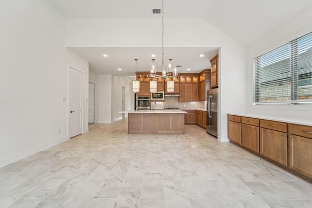 25926 N Outrider Banks, Montgomery, TX 77316