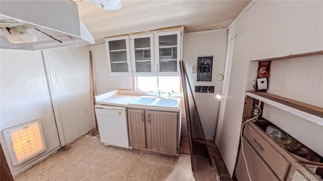 10 & 11 Royal M H Park, Byers, CO 80103