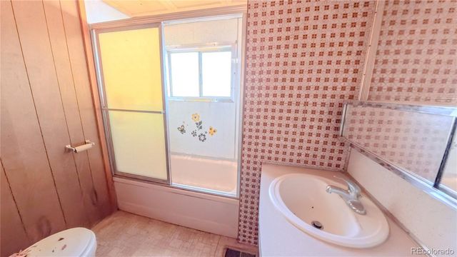 10 & 11 Royal M H Park, Byers, CO 80103