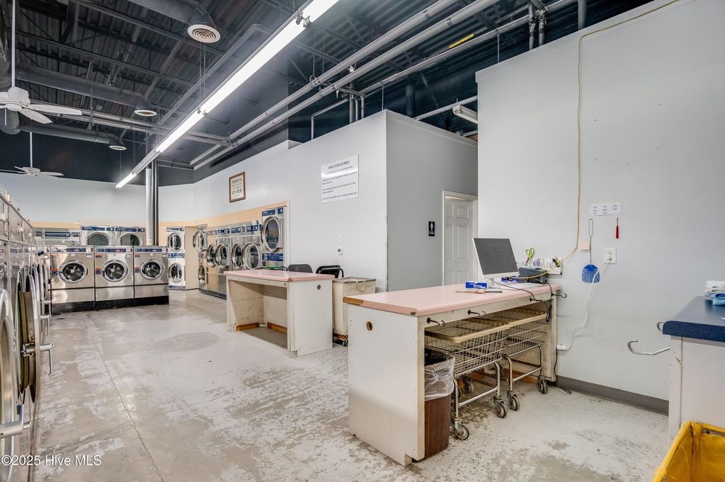 Image 33 of property listing at 4314 Henderson Drive, Jacksonville, NC 28546