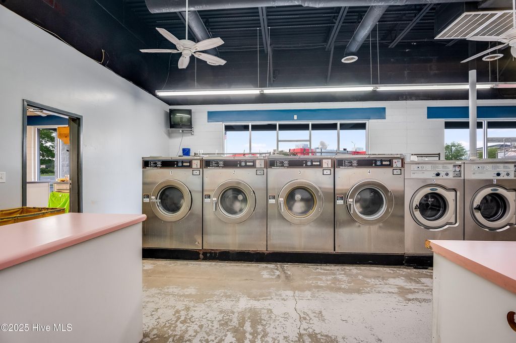 Image 35 of property listing at 4314 Henderson Drive, Jacksonville, NC 28546