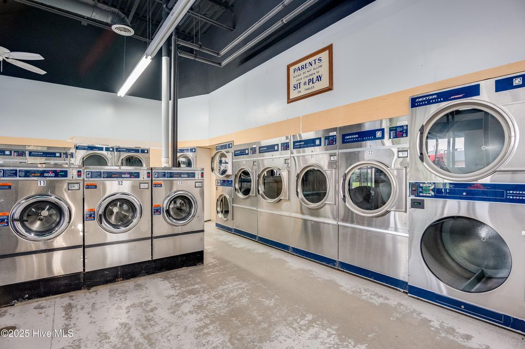 Image 37 of property listing at 4314 Henderson Drive, Jacksonville, NC 28546