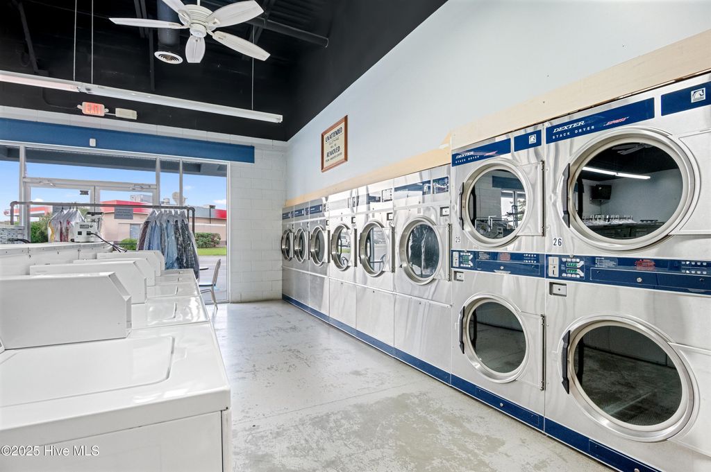 Image 40 of property listing at 4314 Henderson Drive, Jacksonville, NC 28546