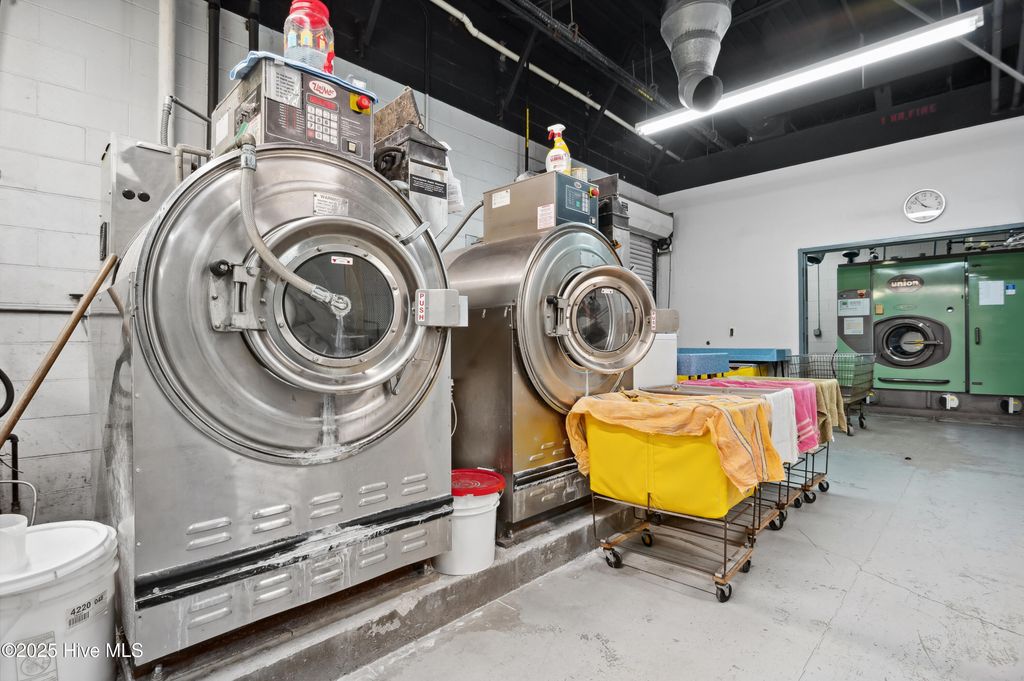 Image 52 of property listing at 4314 Henderson Drive, Jacksonville, NC 28546