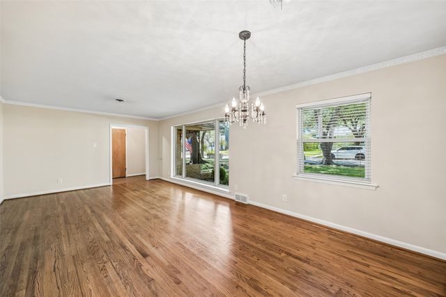 6147 Woodcrest Lane, Dallas, TX 75214