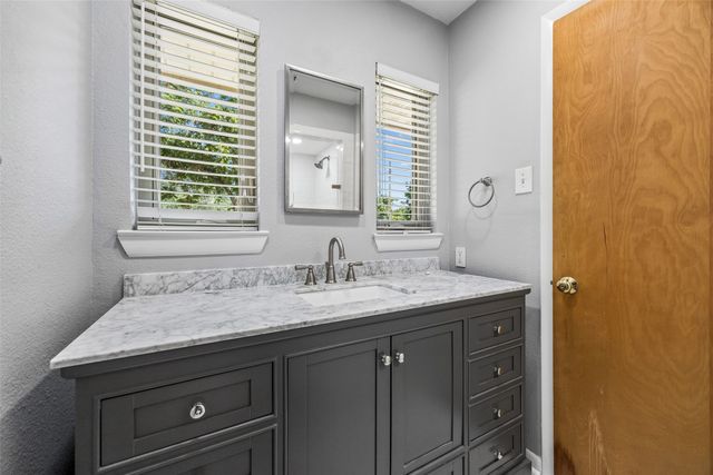 6147 Woodcrest Lane, Dallas, TX 75214