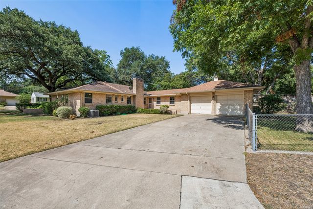 6147 Woodcrest Lane, Dallas, TX 75214