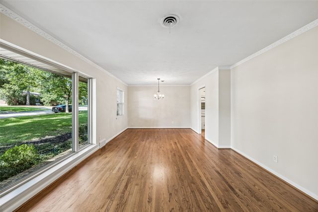 6147 Woodcrest Lane, Dallas, TX 75214