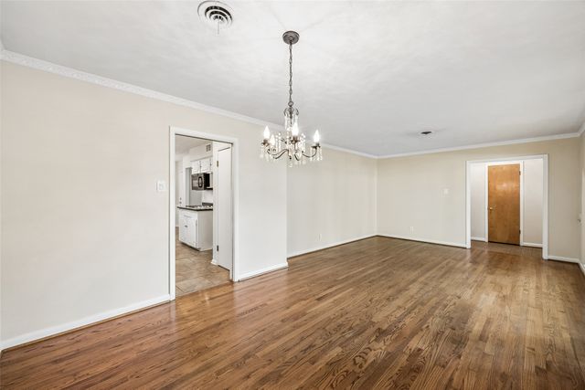 6147 Woodcrest Lane, Dallas, TX 75214