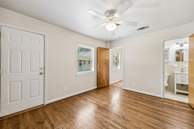 6147 Woodcrest Lane, Dallas, TX 75214